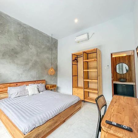 Island Boy Guest House Canggu Extérieur photo